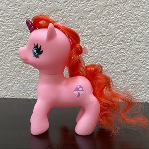 Gi-Go Wonderland 5-inch Unicorn Orange Hair with Mushroom Collectible Toy